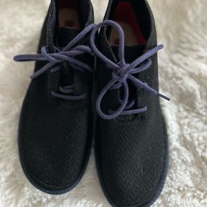 Uggs man shoes size 10